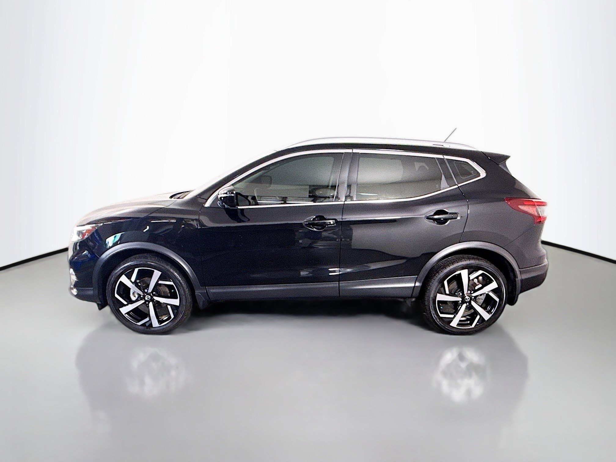 Used 2022 Nissan Rogue Sport SL w/ Premium Package AWD/4WD image 6