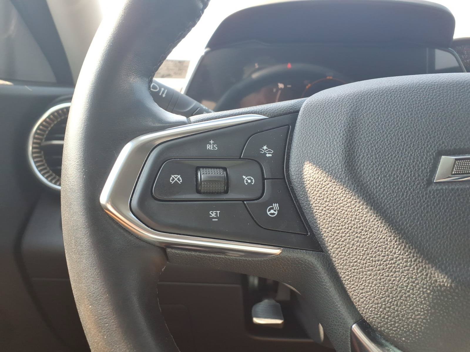 Used 2025 Chevrolet Trax ACTIV FWD image 28