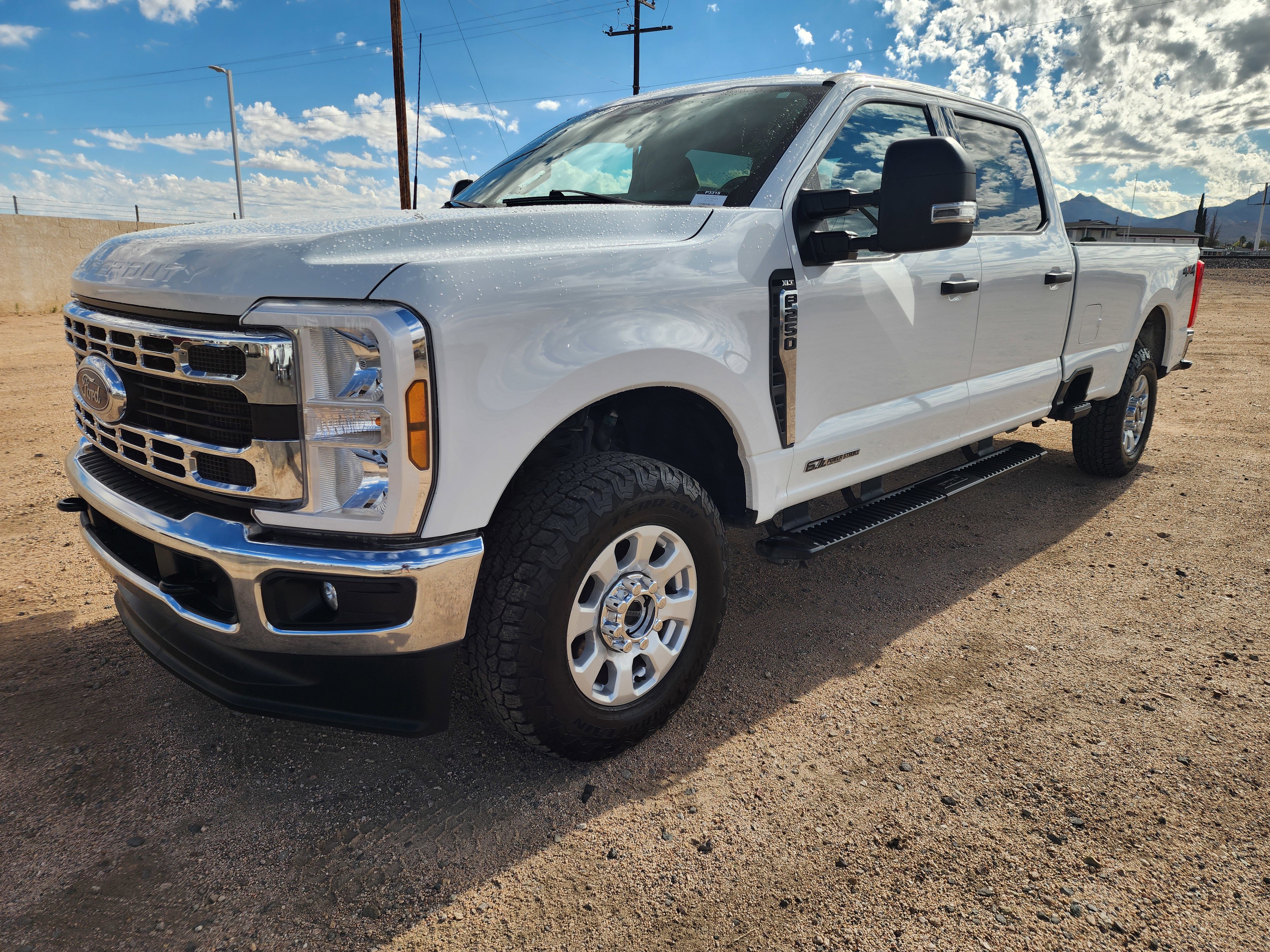 Used 2024 Ford F250 XLT image 3
