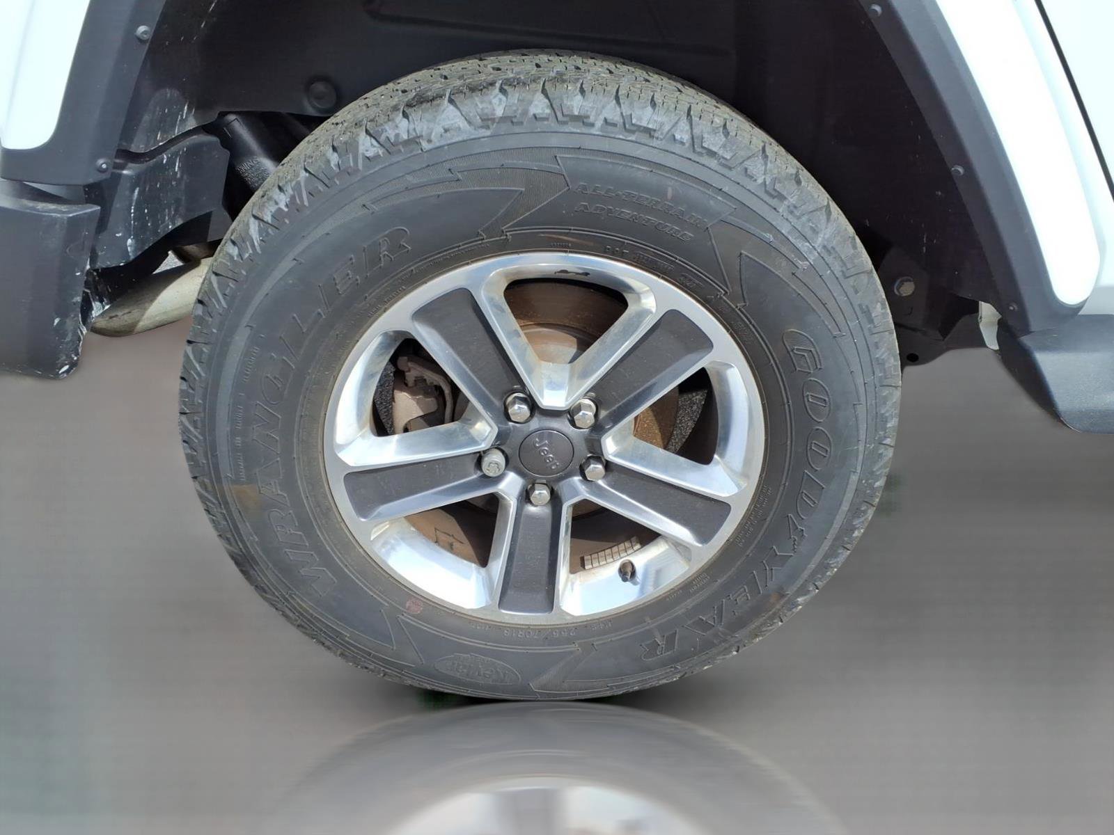 Used 2022 Jeep Wrangler Unlimited Sahara w/ Cold Weather Group image 6