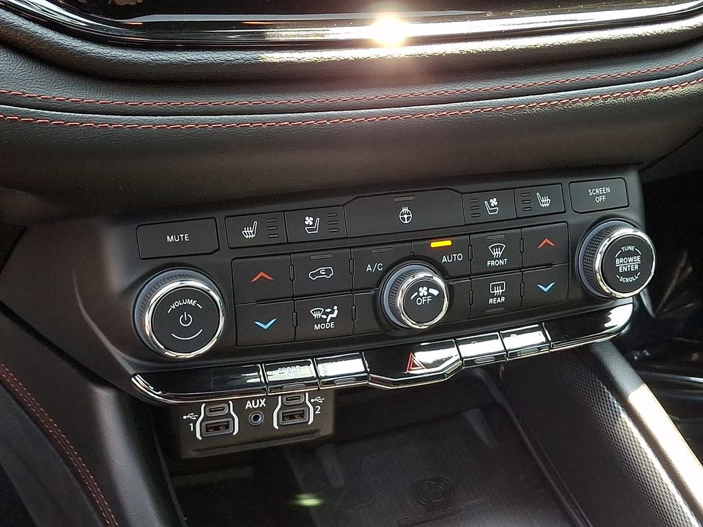 Used 2023 Dodge Durango R/T AWD/4WD image 17