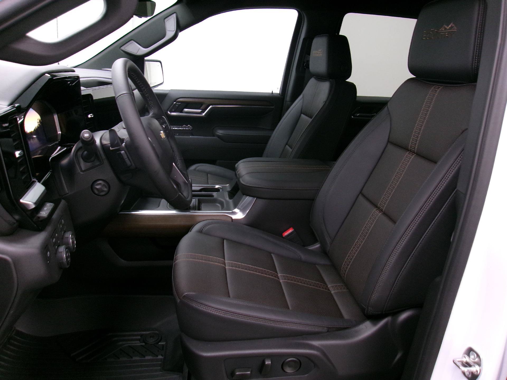 New 2026 Chevrolet Silverado 1500 High Country w/ Technology Package AWD/4WD image 9