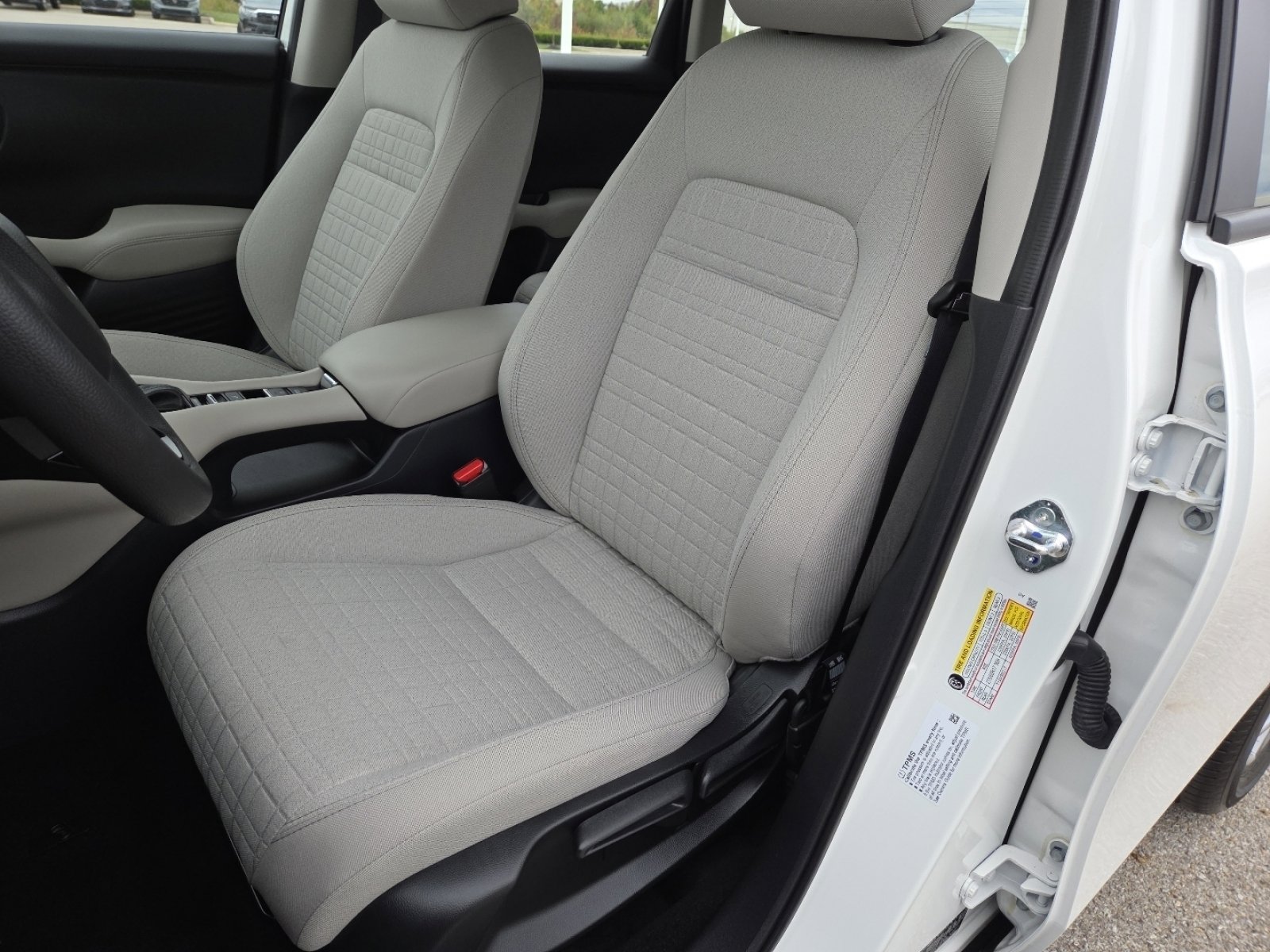 Used 2025 Honda HR-V LX image 23