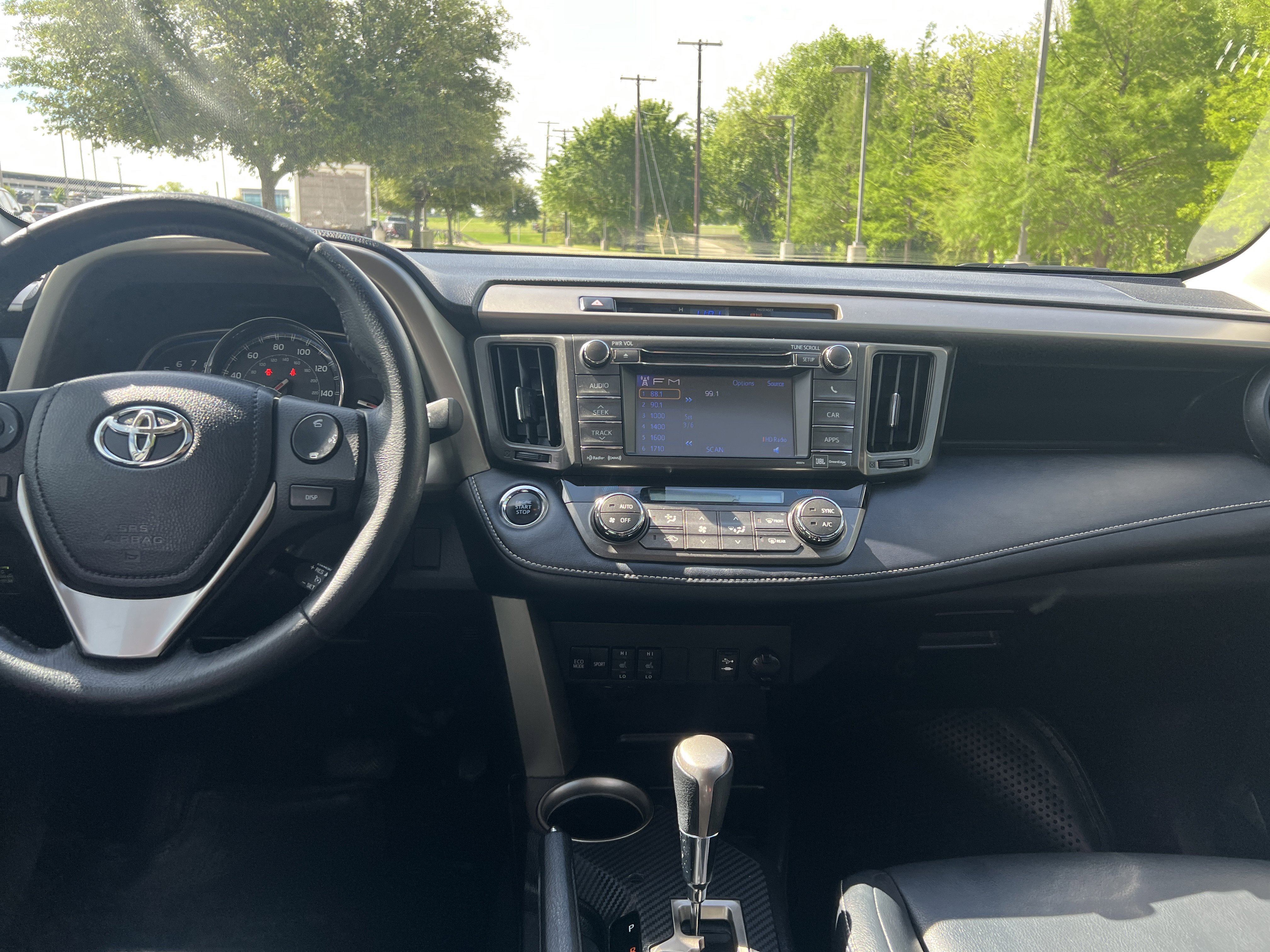 Used 2013 Toyota RAV4 Limited FWD image 26