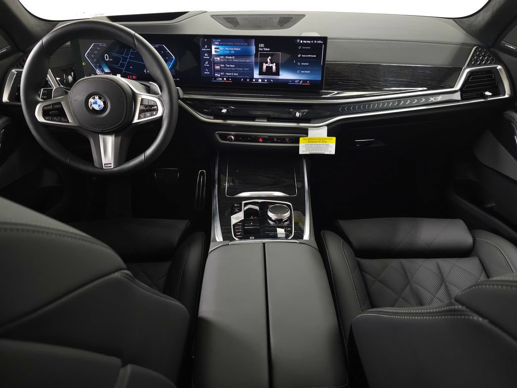 Used 2026 BMW X7 xDrive40i w/ M Sport Package AWD/4WD image 15
