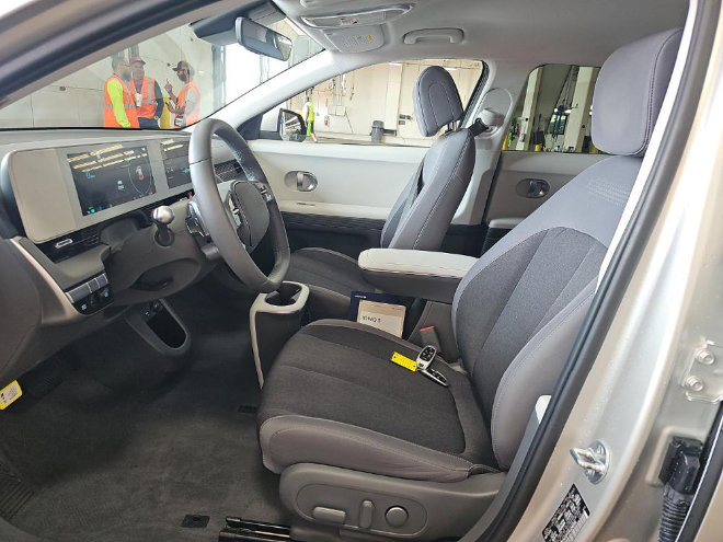 Used 2024 Hyundai Ioniq 5 SEL AWD/4WD image 10