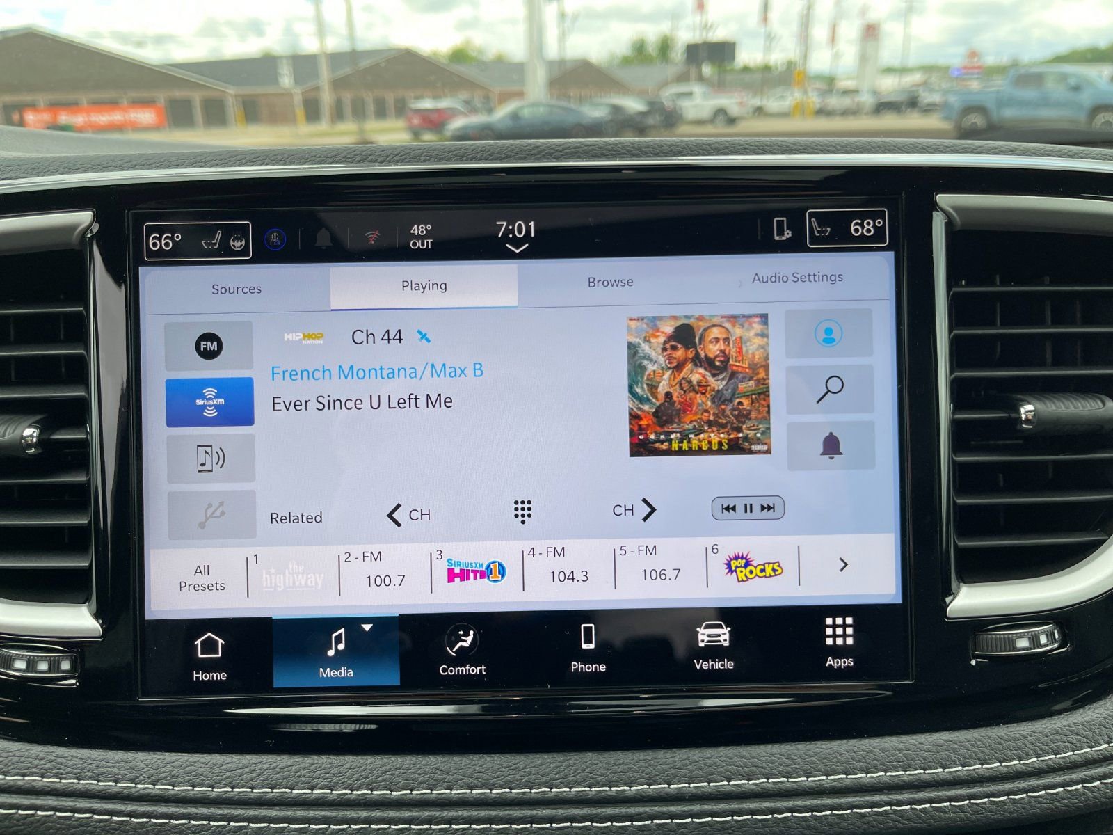 New 2026 Chrysler Pacifica Select AWD/4WD image 21