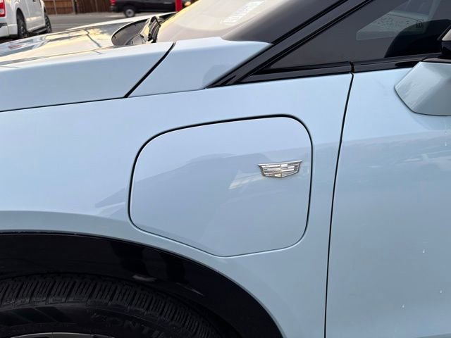 Used 2025 Cadillac Optiq Sport 2 image 46