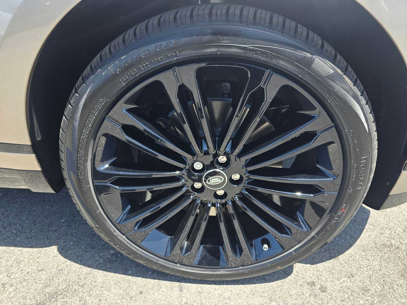 Certified 2026 Land Rover Range Rover Velar Dynamic SE image 9