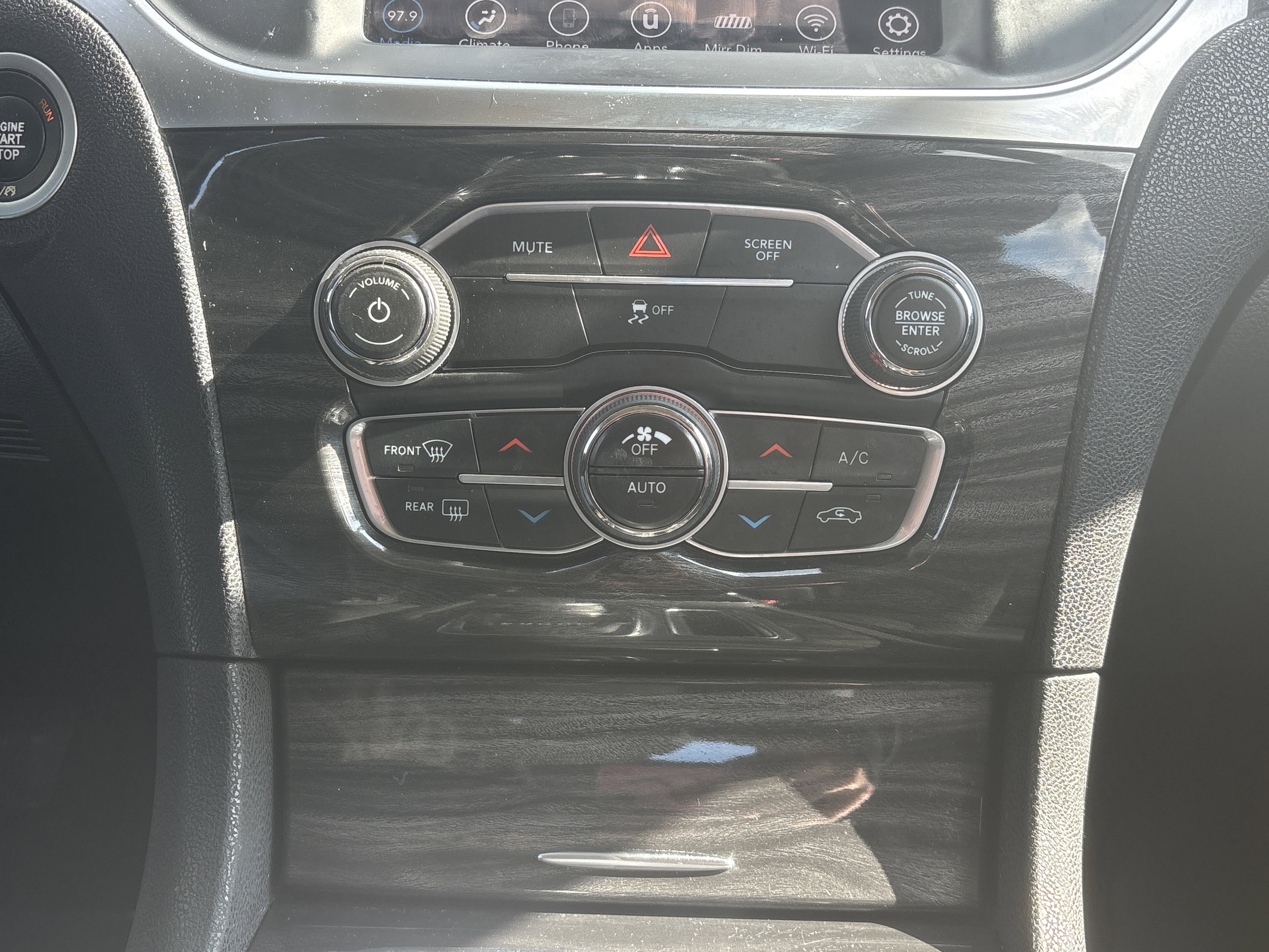 Used 2021 Chrysler 300 Touring w/ Sport Appearance Package image 18