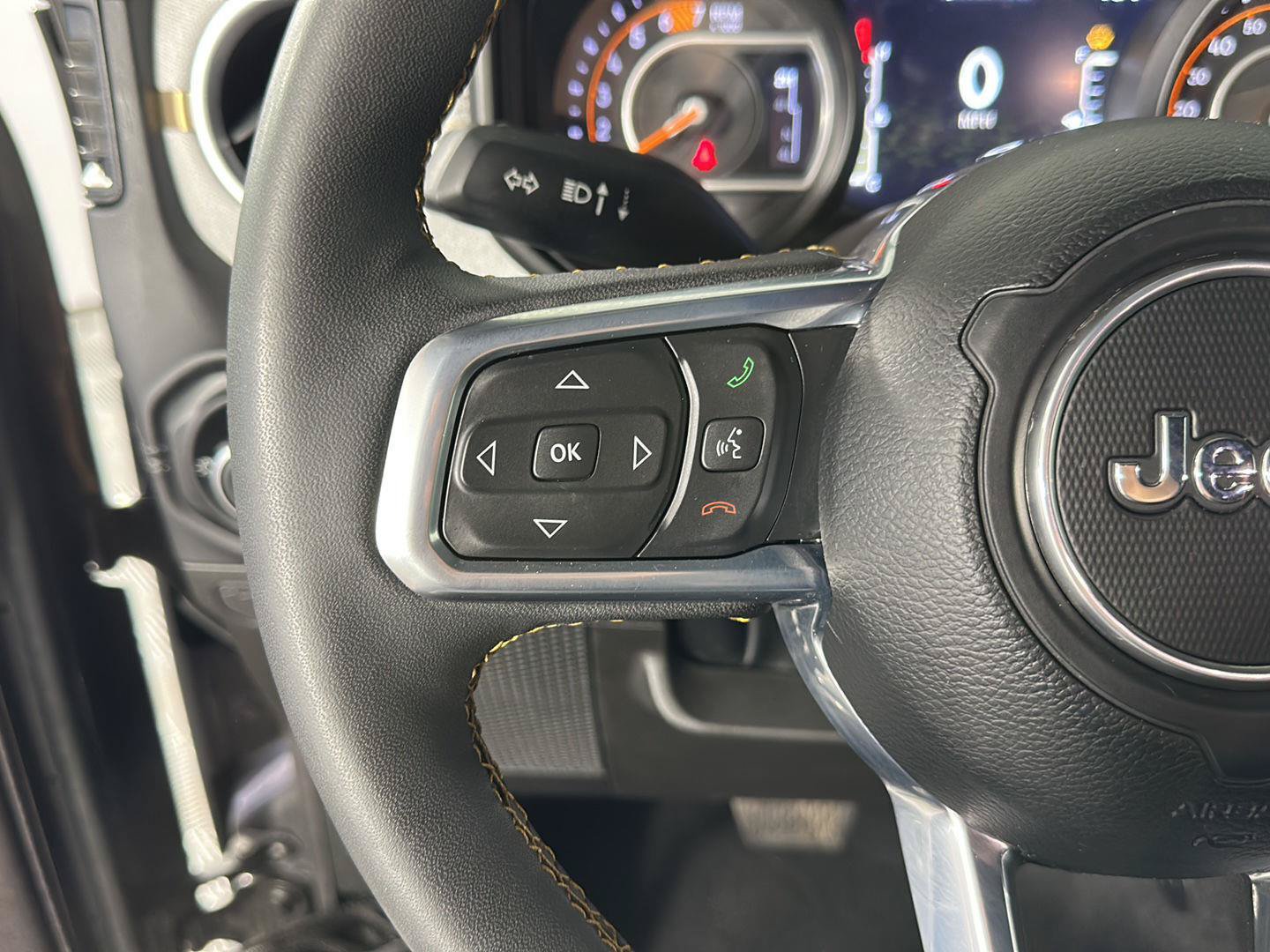 Used 2024 Jeep Wrangler Unlimited Sahara AWD/4WD image 17