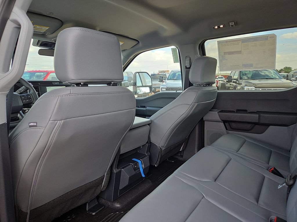 New 2026 Ford F350 XL w/ XL Chrome Package AWD/4WD image 17