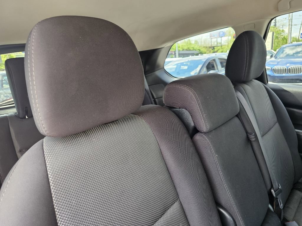 Used 2020 Nissan Pathfinder SV AWD/4WD image 32