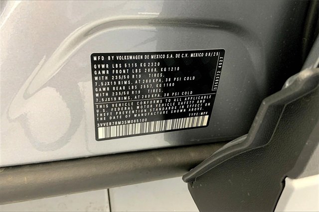 New 2025 Volkswagen Tiguan SE image 15