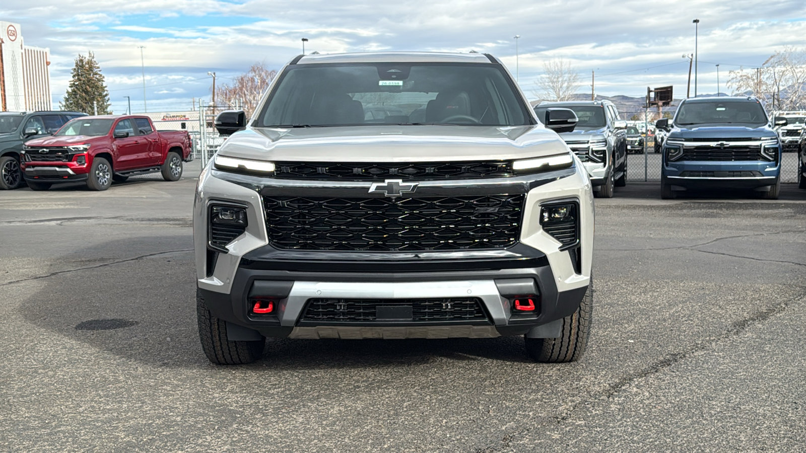 New 2026 Chevrolet Traverse Z71 w/ Enhanced Driving Package image 2