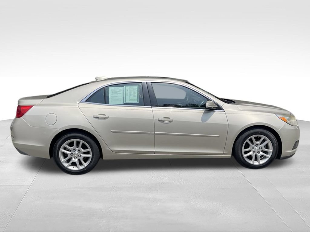 Used 2015 Chevrolet Malibu LT w/ Power Convenience Package FWD image 5