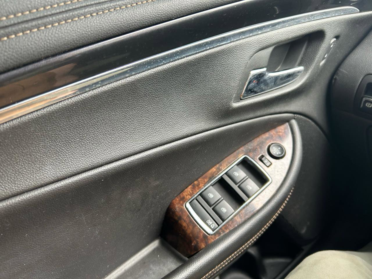 Used 2014 Chevrolet Impala LT w/ Convenience Package image 28