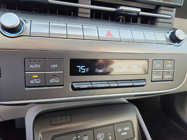 Used 2024 Hyundai Kona Limited AWD/4WD image 17