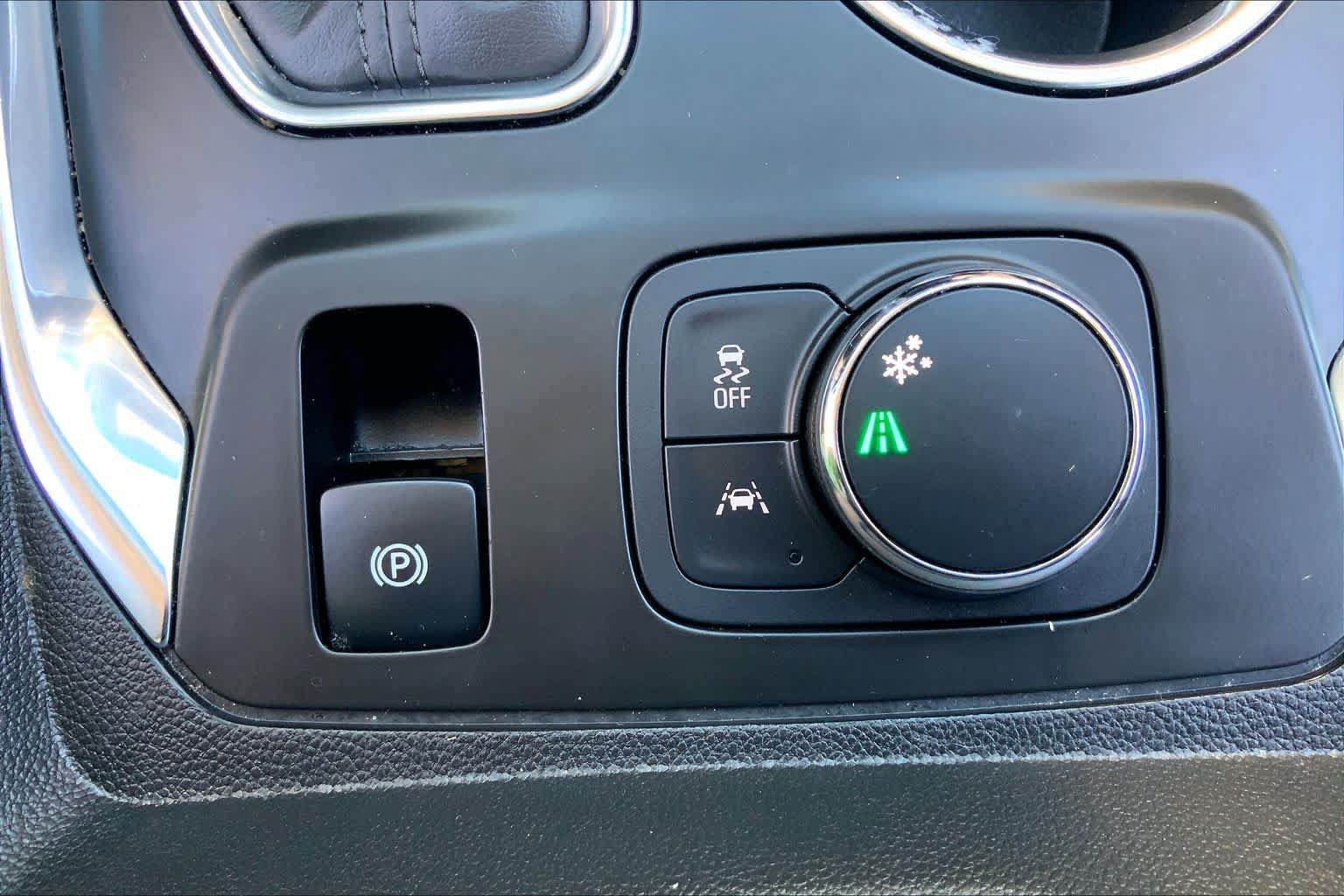Used 2020 Chevrolet Traverse RS FWD image 31