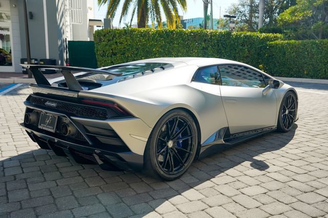 Used 2020 Lamborghini Huracan EVO AWD/4WD image 24