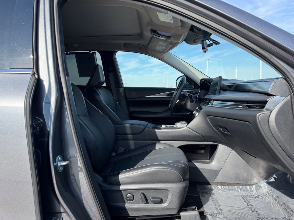 Used 2025 INFINITI QX60 Luxe image 27
