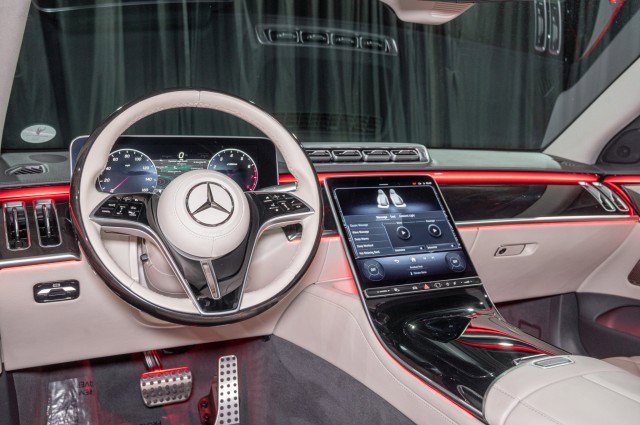 Used 2024 Mercedes-Benz S 580 4MATIC Sedan image 19