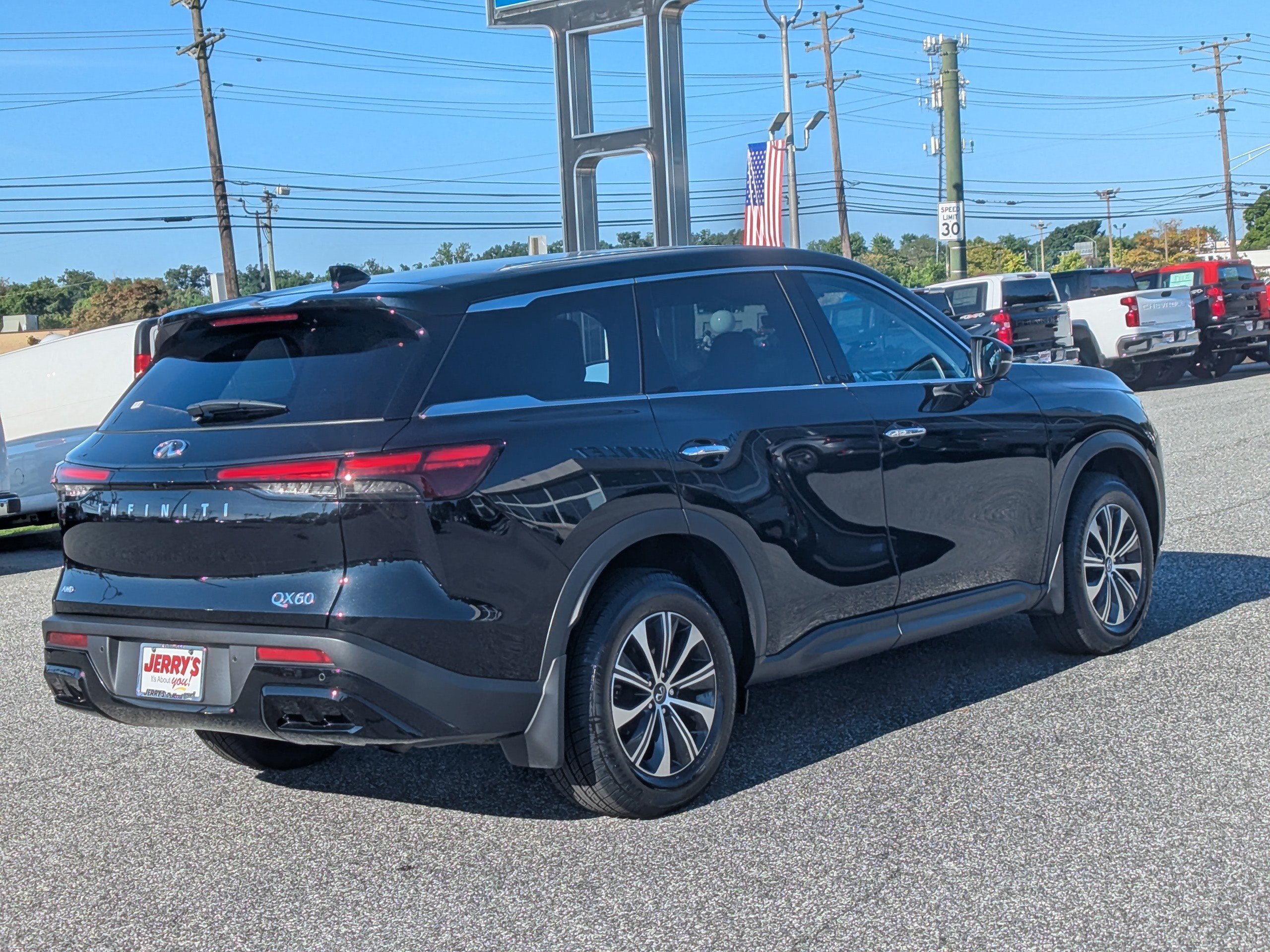 Used 2024 INFINITI QX60 Pure AWD/4WD image 9