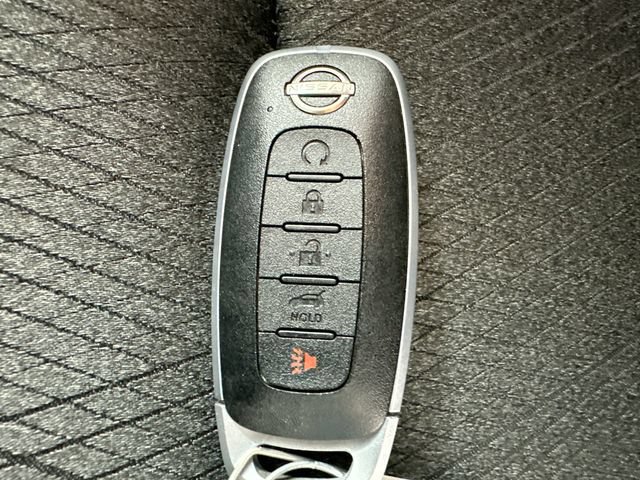 Used 2024 Nissan Rogue SV AWD/4WD image 16