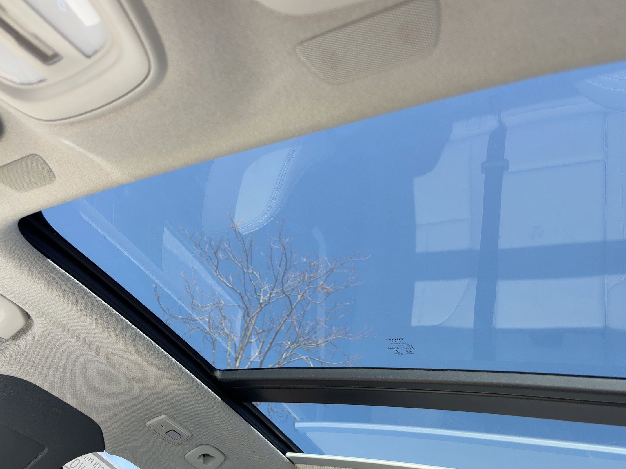 Used 2023 Volvo XC40 B5 Plus w/ Climate Package image 14