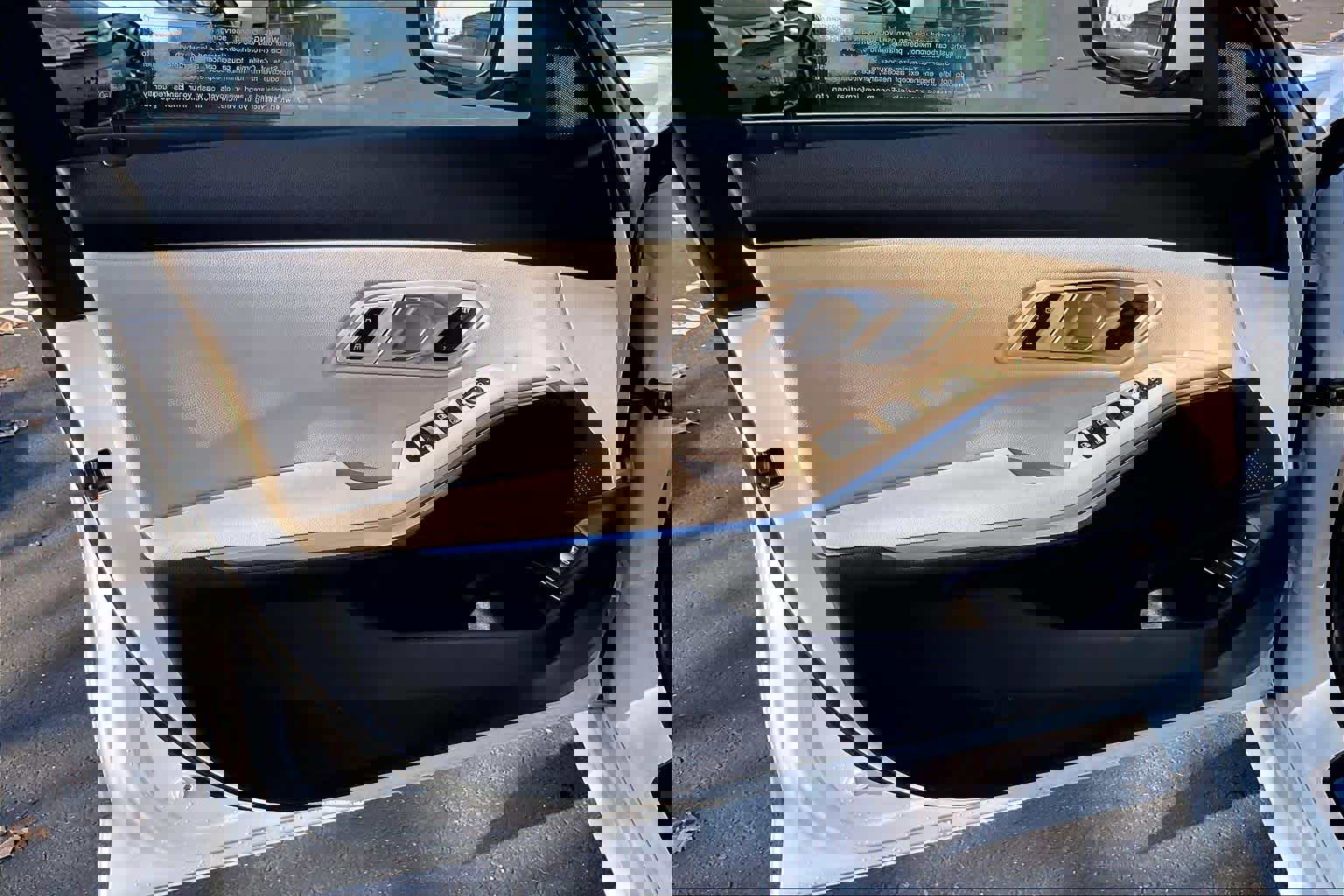 Certified 2025 BMW 330i Sedan w/ Premium Package image 24