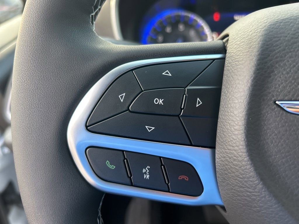 New 2026 Chrysler Pacifica Select image 48