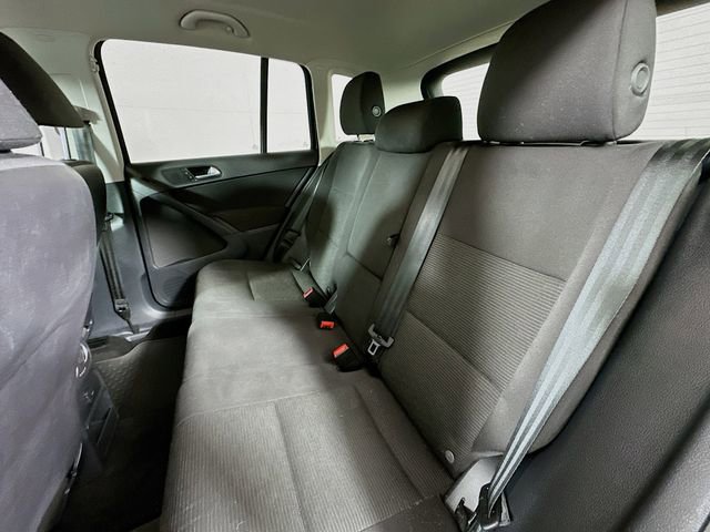 Used 2017 Volkswagen Tiguan Limited w/ Premium Package image 22