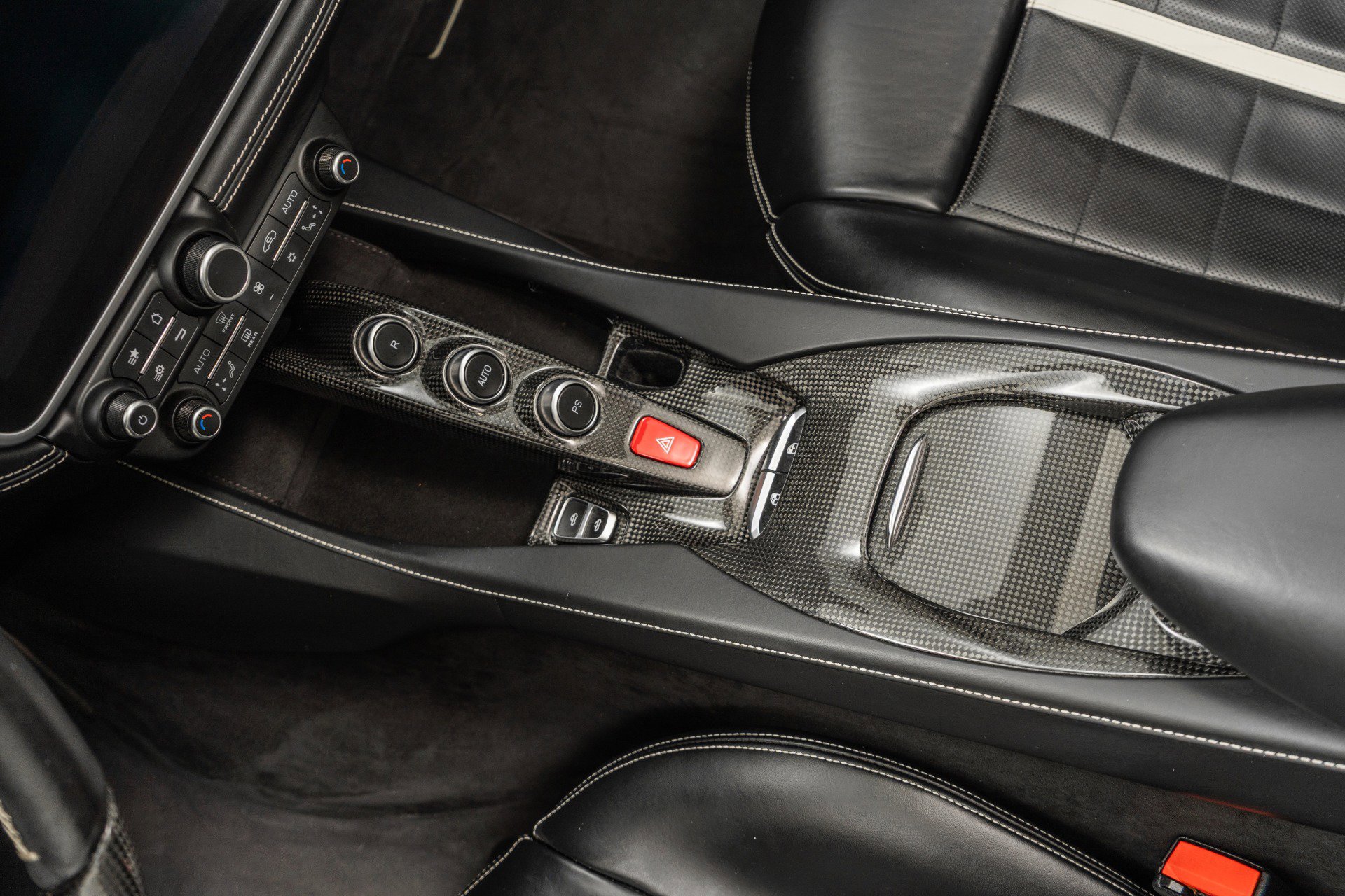 Used 2020 Ferrari Portofino image 26