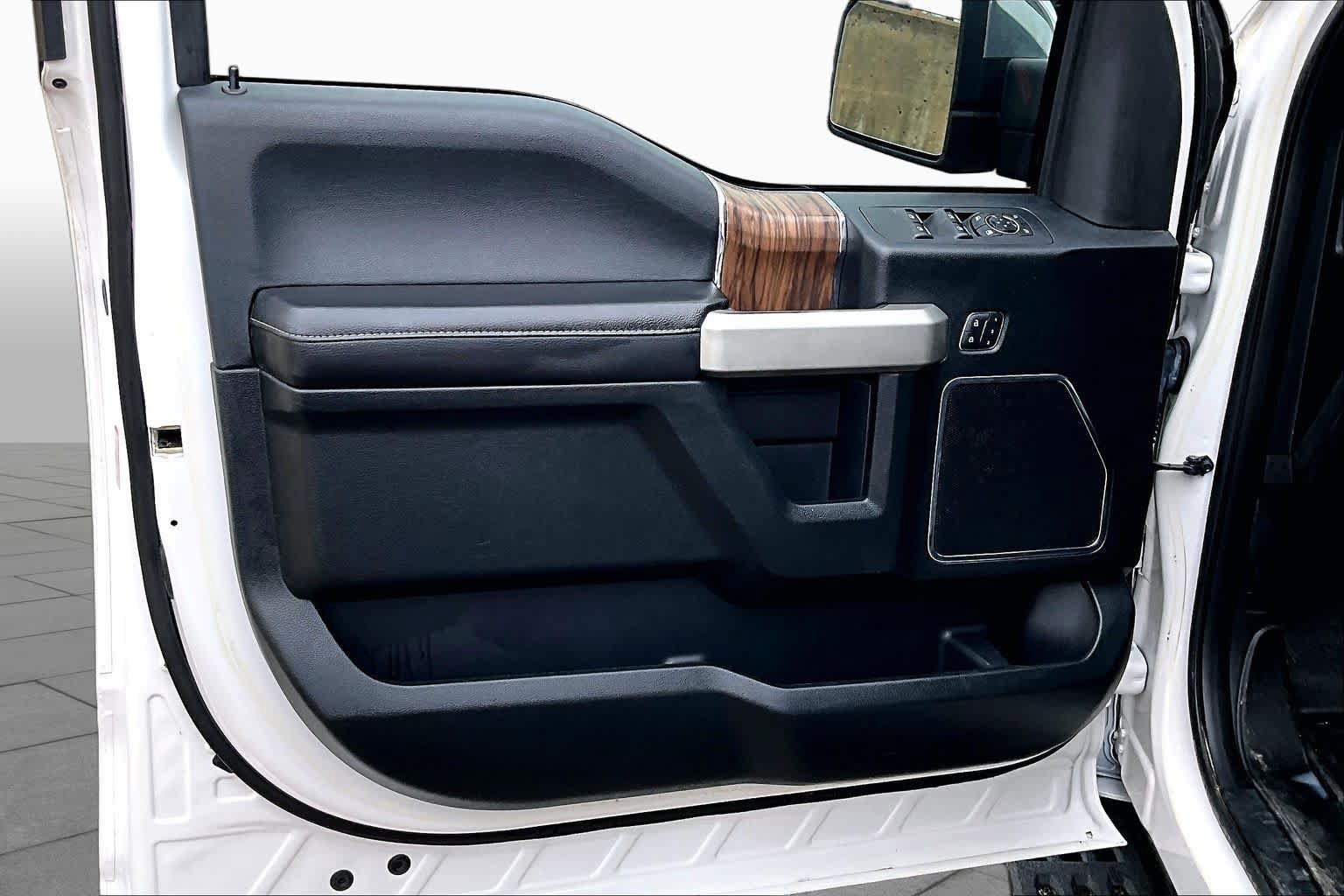 Used 2018 Ford F150 Lariat AWD/4WD image 23