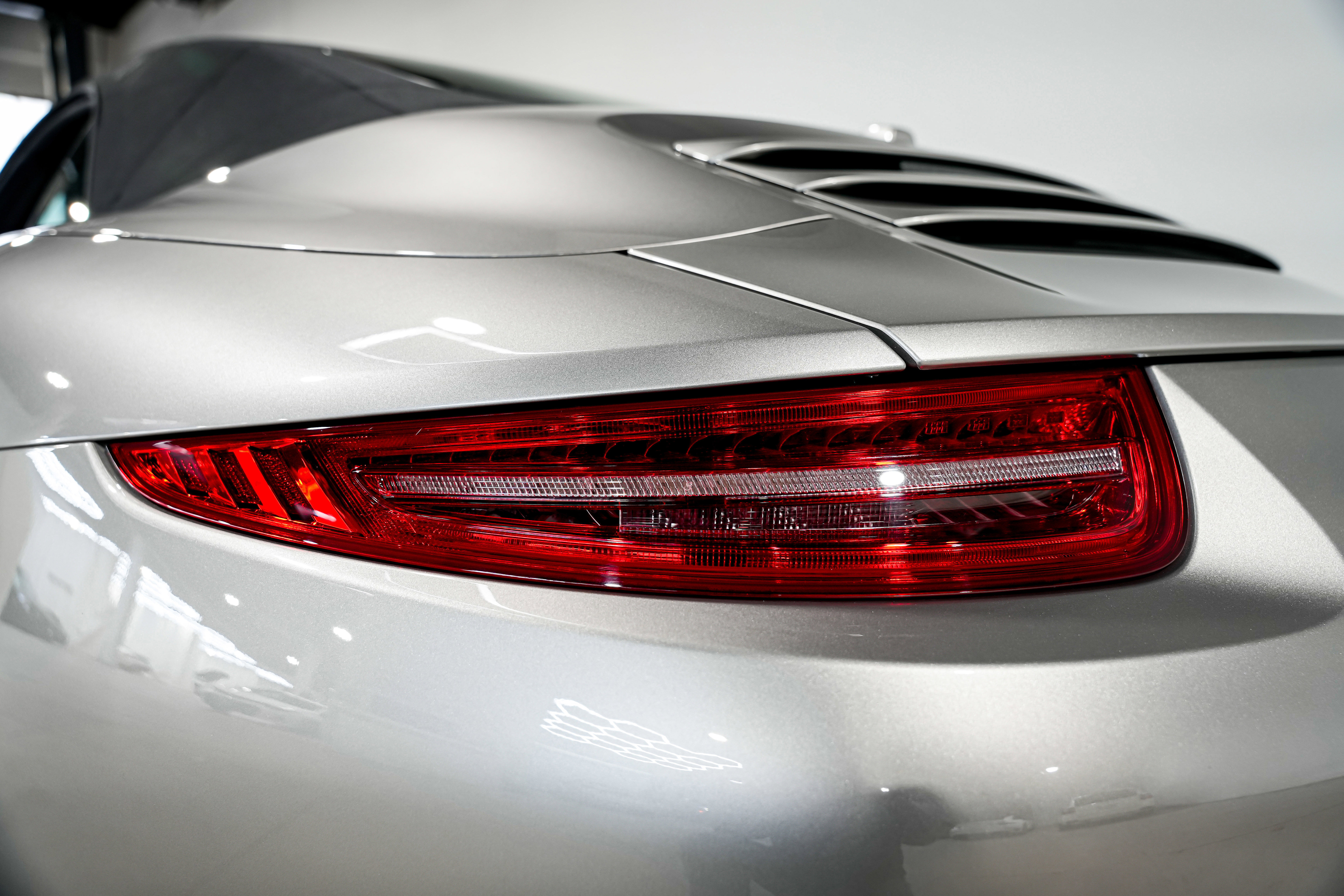 Used 2012 Porsche 911 Carrera image 33