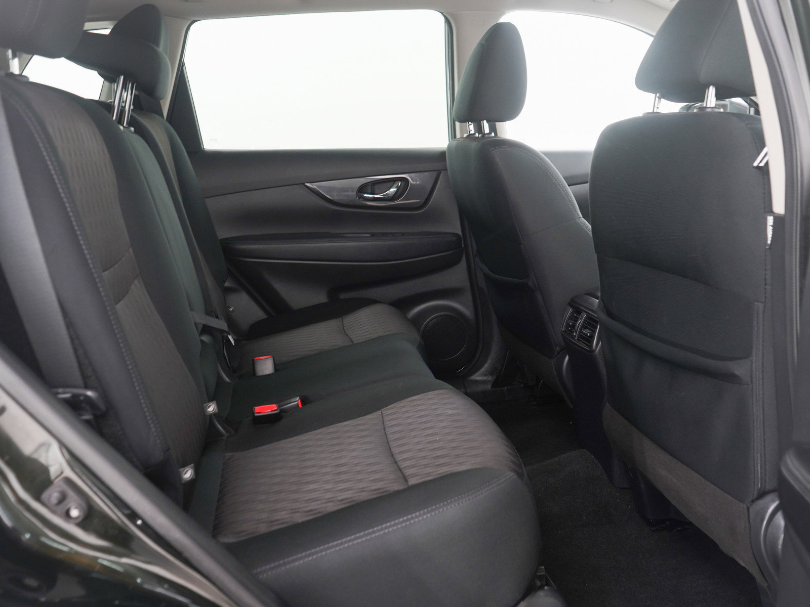 Used 2020 Nissan Rogue SV image 14