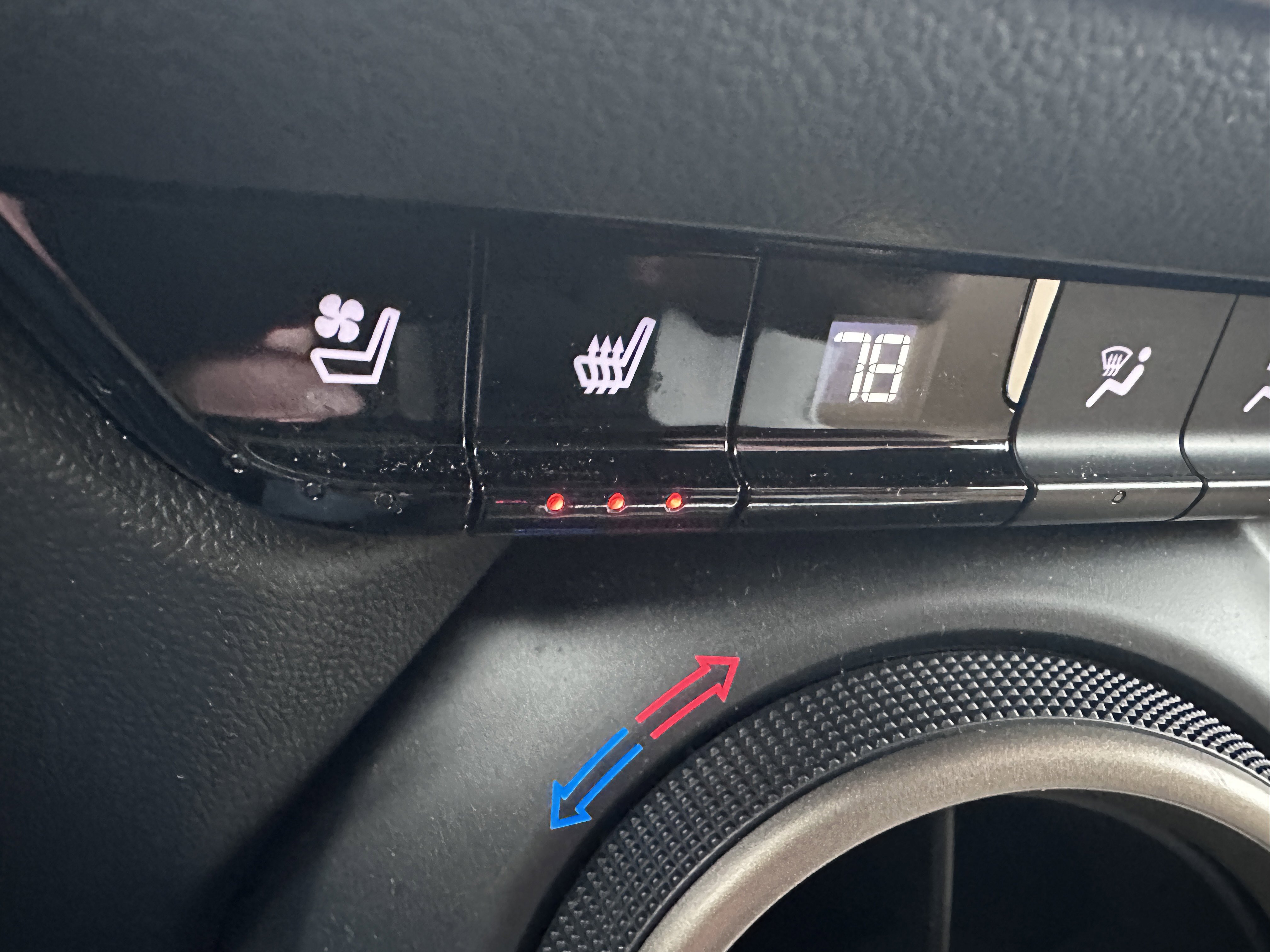 Used 2023 Chevrolet Blazer Premier w/ Driver Confidence II Package image 21