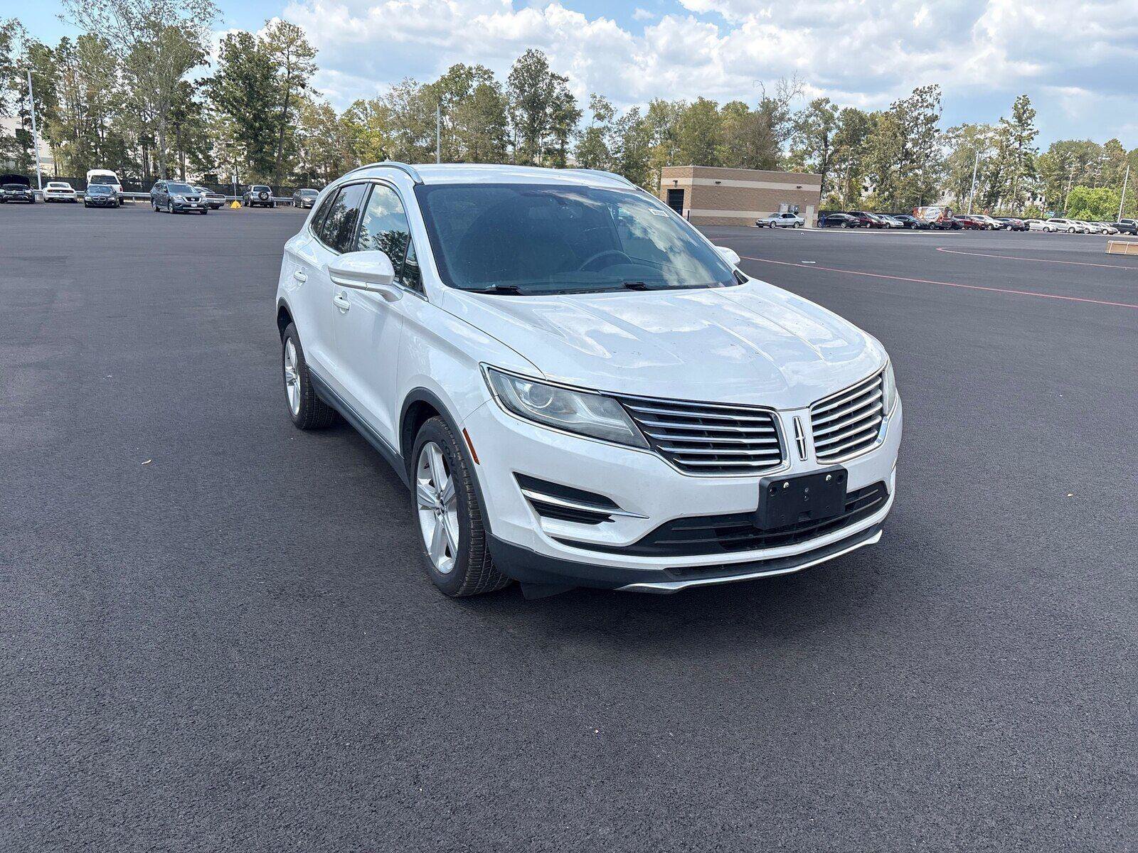 Used 2016 Lincoln MKC Premiere FWD image 2