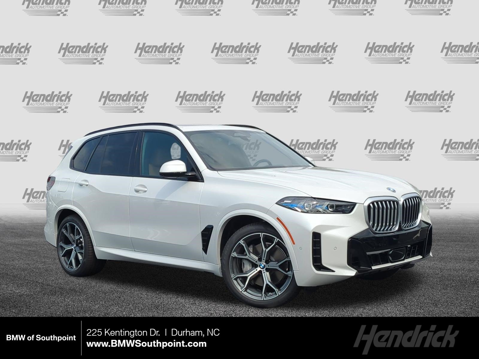 New 2026 BMW X5 xDrive50e w/ M Sport Package AWD/4WD image 1