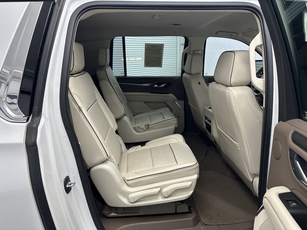 Used 2021 GMC Yukon XL Denali image 16