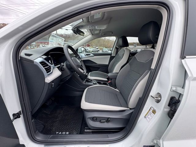 New 2026 Volkswagen Taos SE AWD/4WD image 28