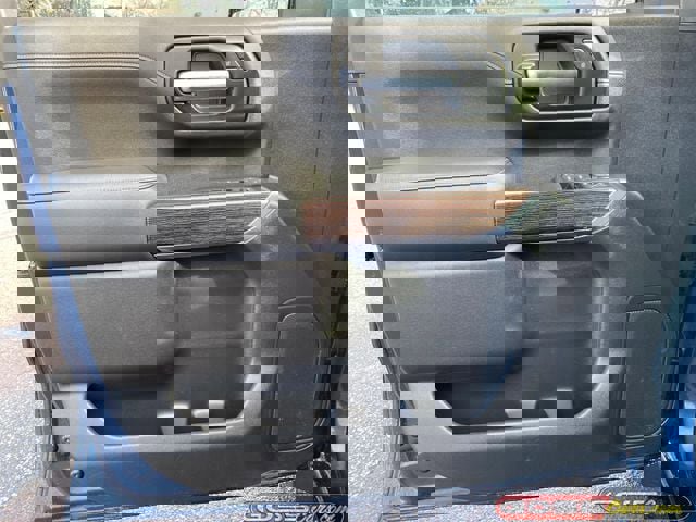 Used 2020 GMC Sierra 1500 SLE w/ SLE Value Package image 23