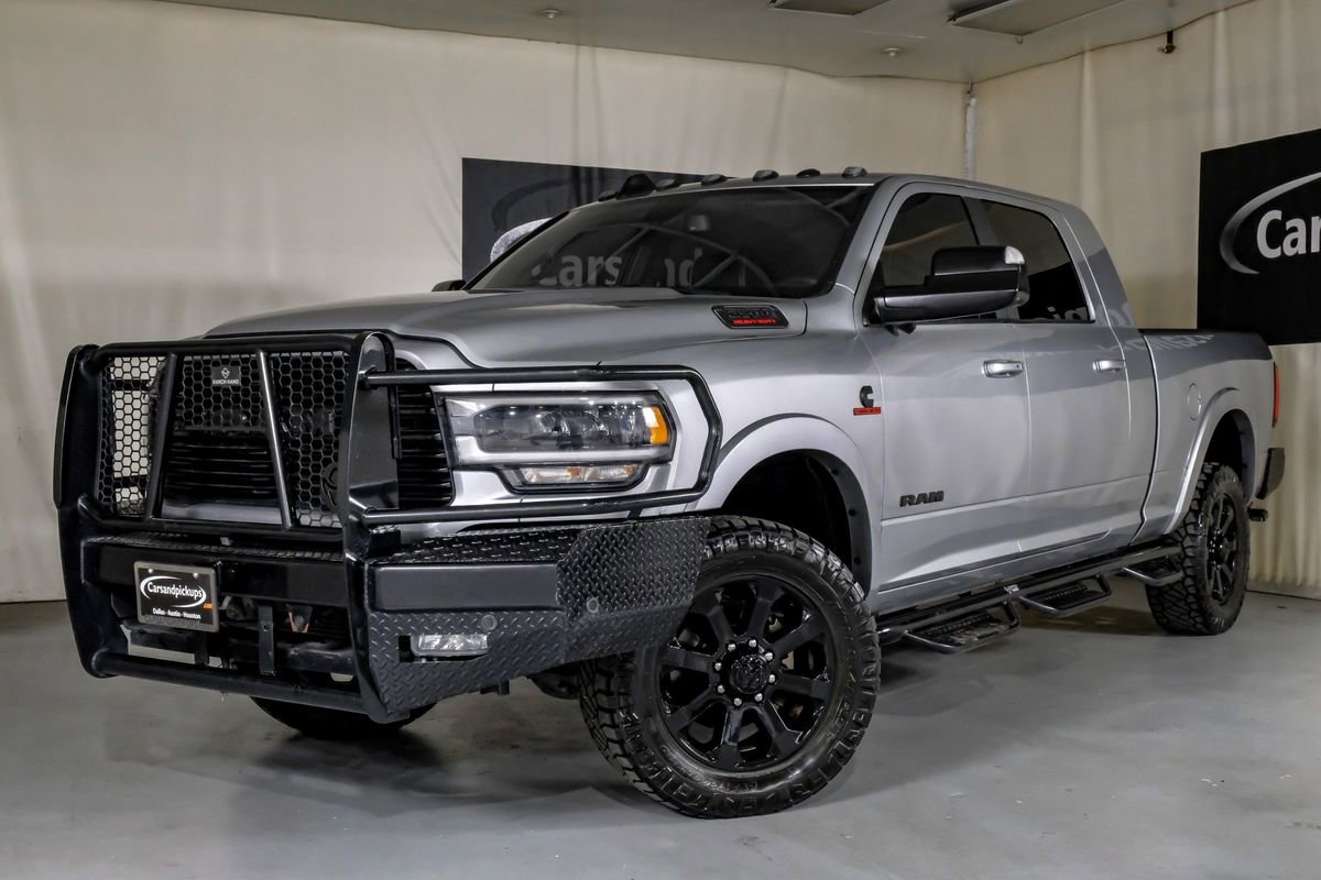 Used 2022 RAM 2500 Laramie w/ Night Edition AWD/4WD image 4