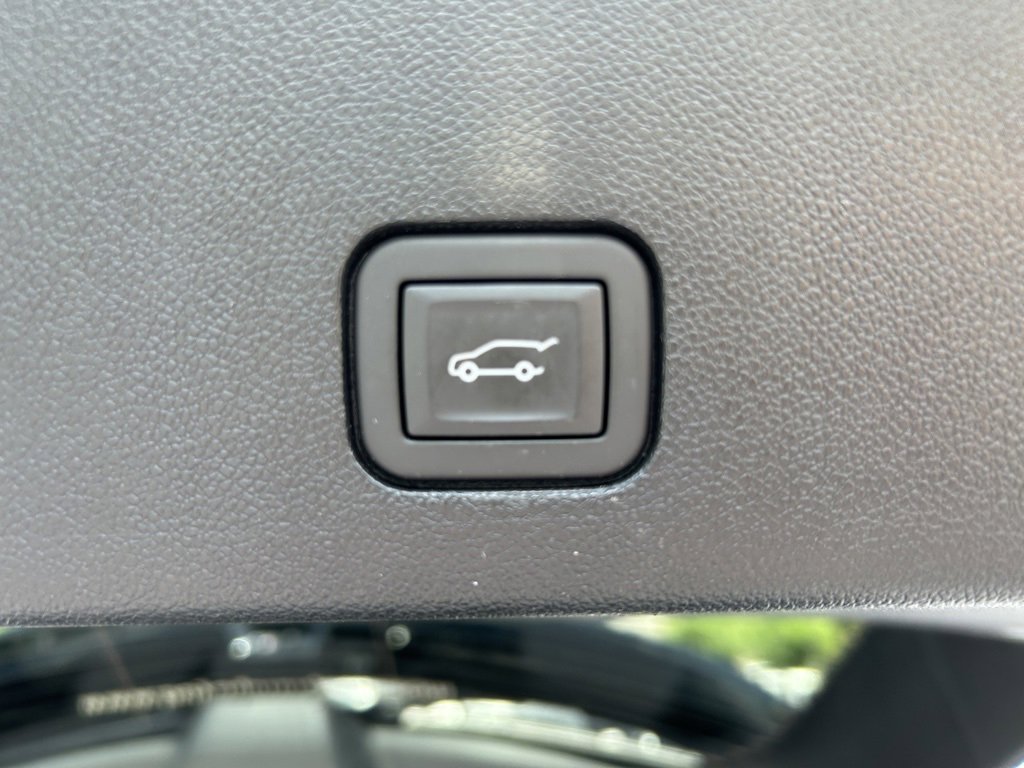 Used 2024 Cadillac XT6 Sport w/ Technology Package image 47