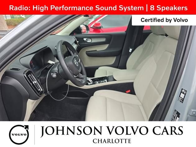 Used 2026 Volvo XC40 B5 Plus AWD/4WD image 4