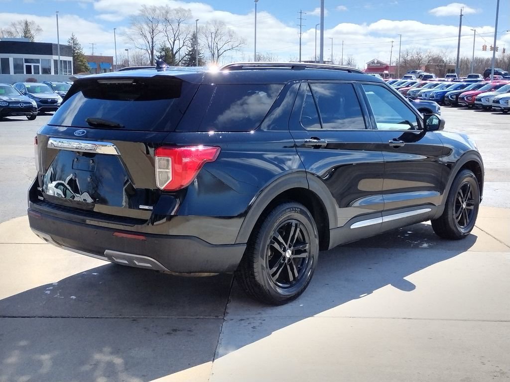 Used 2020 Ford Explorer XLT w/ Equipment Group 202A image 14