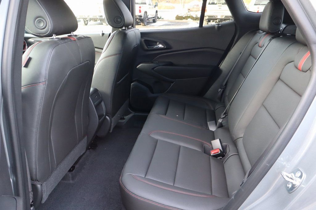 New 2026 Chevrolet Trax RS w/ Sunroof Package image 19