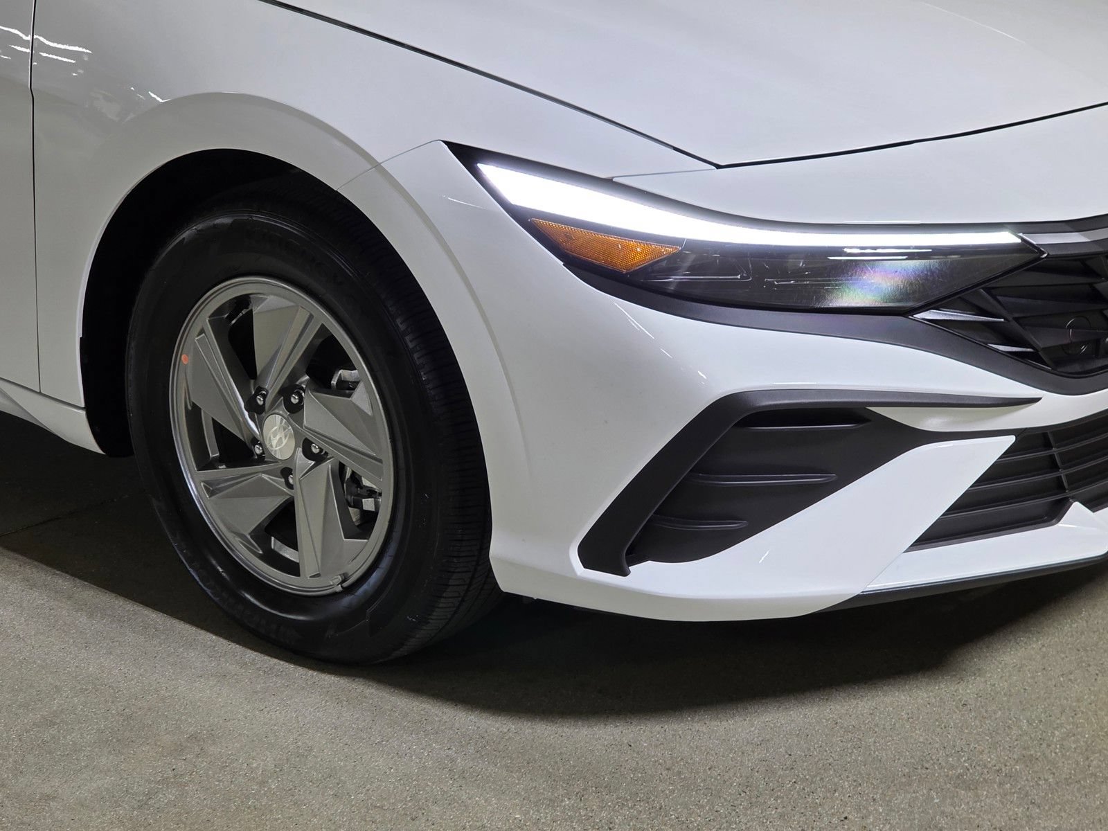 Used 2026 Hyundai Elantra SE FWD image 10