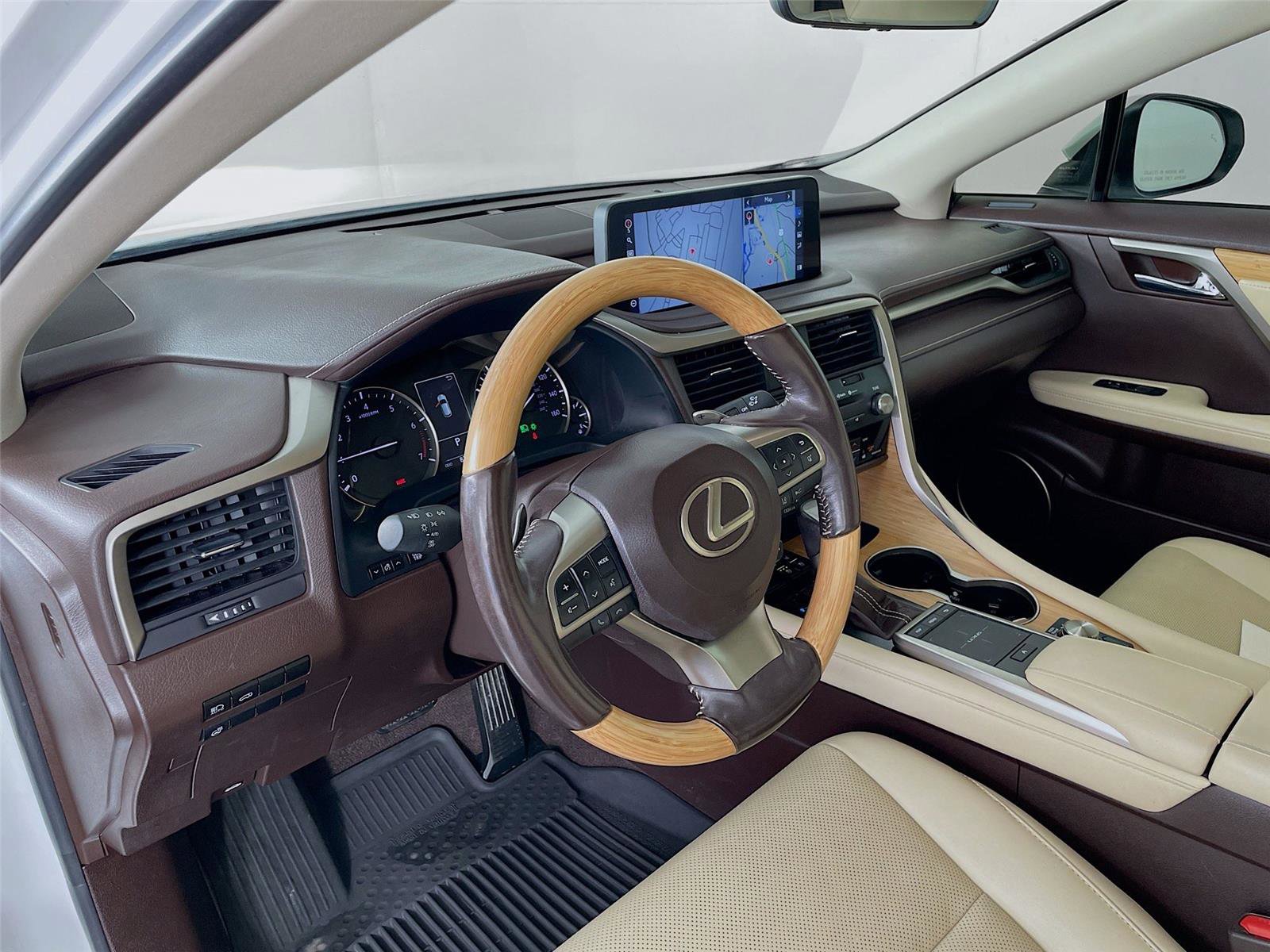 Used 2020 Lexus RX 350L FWD w/ Premium Package image 13