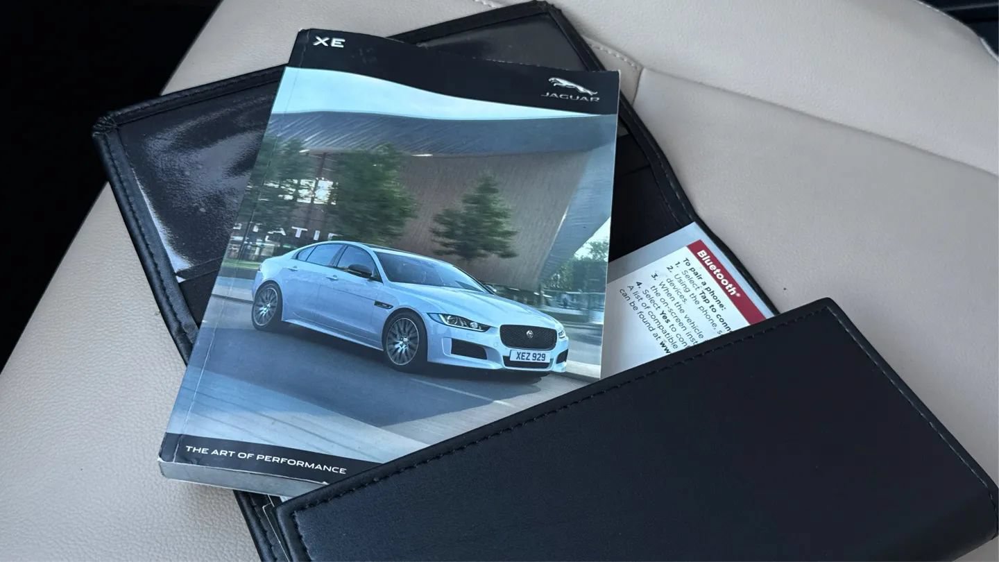 Used 2019 Jaguar XE Premium RWD image 21